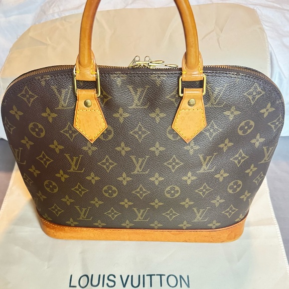 LOUIS VUITTON
Pre-Loved Alma PM๐ - Picture 5 of 16